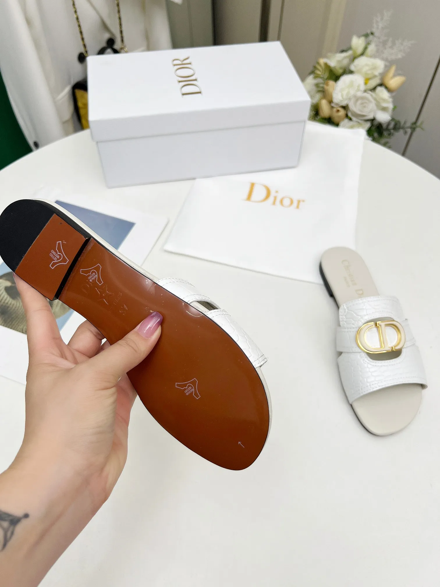 👟👟Ex-factory price 360👟👟 Genuine leather base +30 Dior spring and summer new model 6 colors optional code size 35-42
